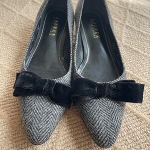 Lauren Ralph Lauren Gray Herringbone Pointed Flats with Black Velvet Bow Accent